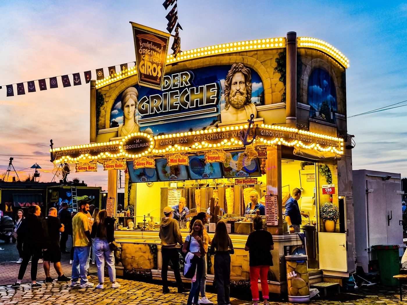 Der Wagen von Der Grieche Brockelmann am Abend